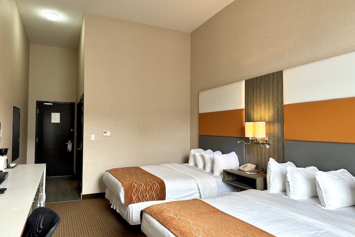 Room 32 of 59