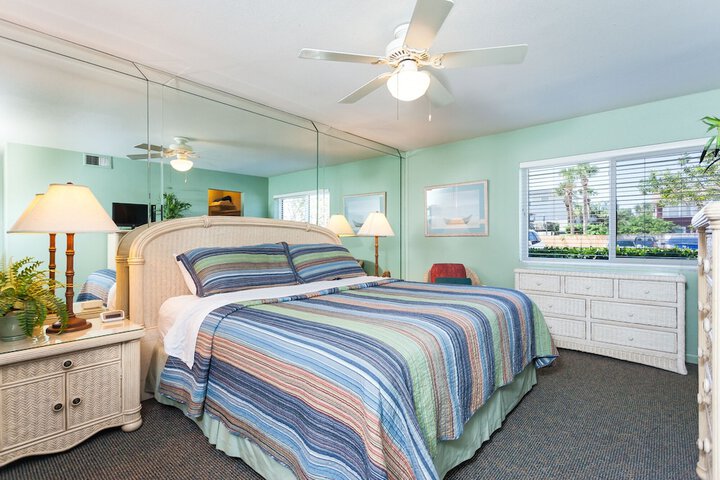 Room 15 of 33