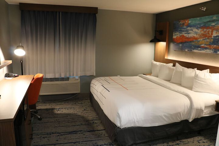 La Quinta Inn & Suites by Wyndham Chicago Gurnee