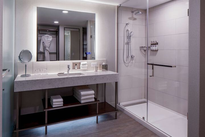 Room 25 of 51