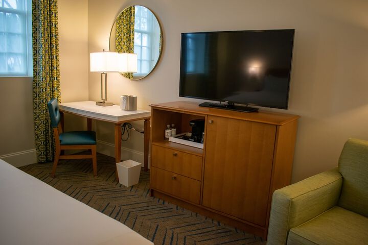 Room 15 of 46