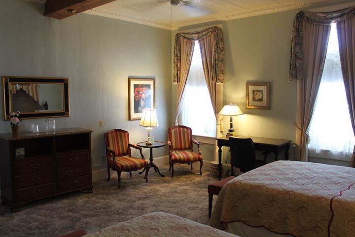 Room 44 of 80