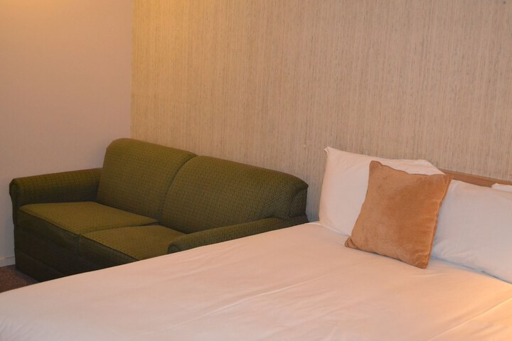 Room 15 of 20