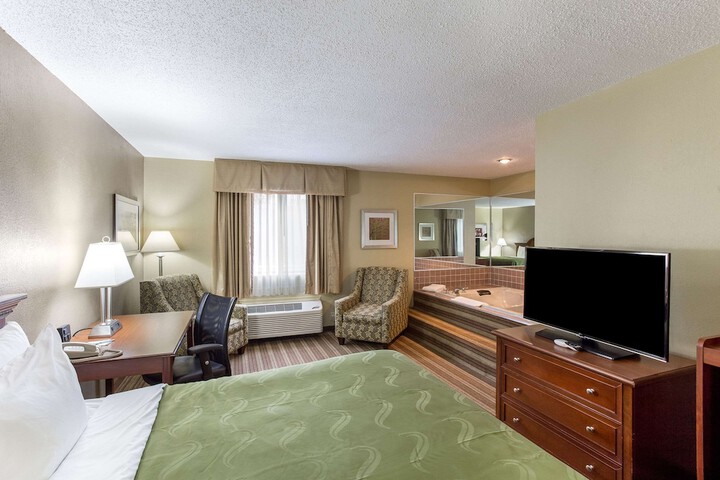 Room 27 of 52