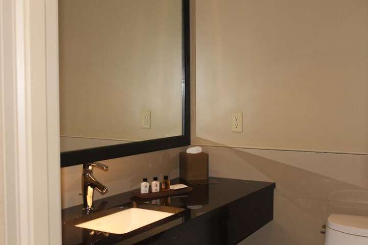 Room 32 of 45