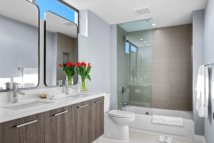 Bay Breeze Premium Apartments by Eskape Collection