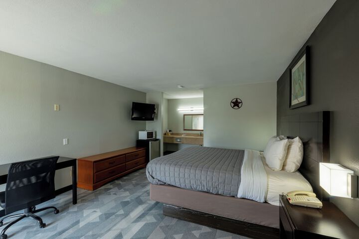 Room 11 of 24