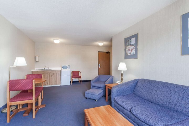 Room 25 of 52