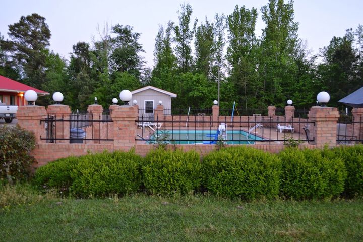 Economy Inn