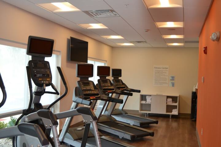 Holiday Inn Express & Suites Goodlettsville N - Nashville by IHG