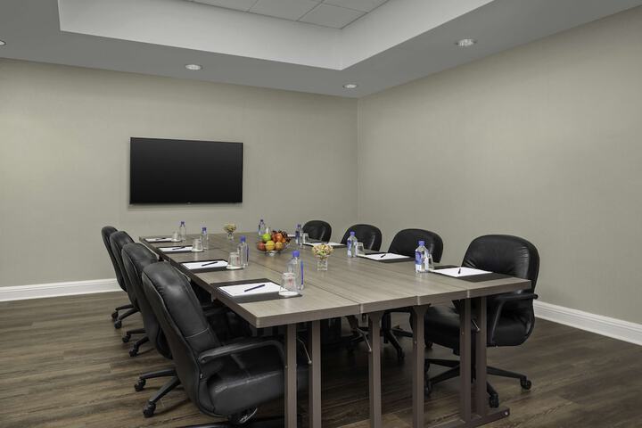 DoubleTree by Hilton Chicago OHare Airport - Rosemont