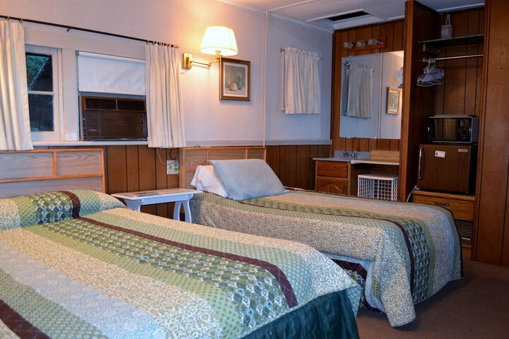 Chamber Lane Motel