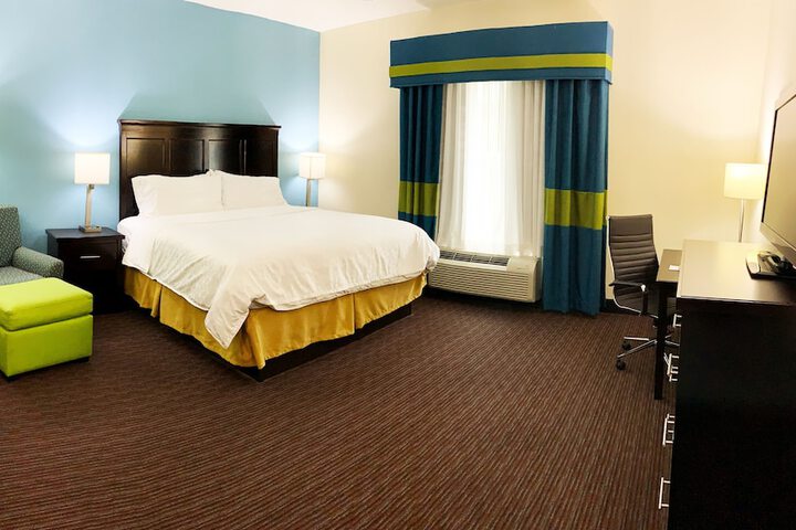 Room 10 of 51