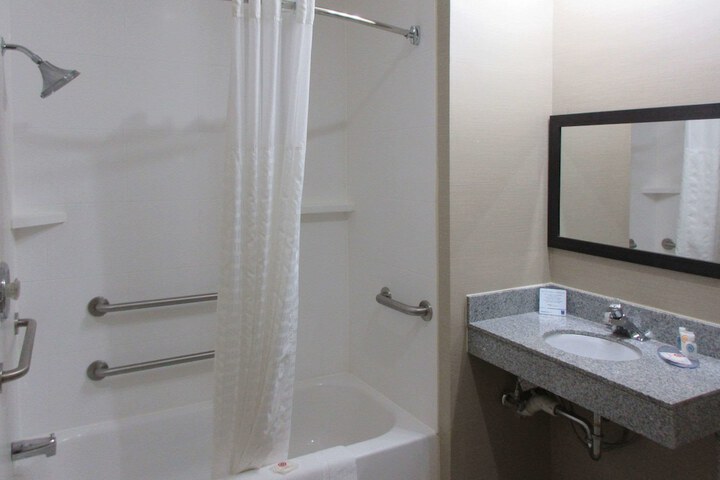 Room 7 of 26