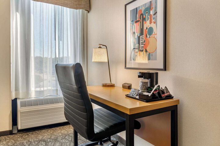 Room 32 of 58