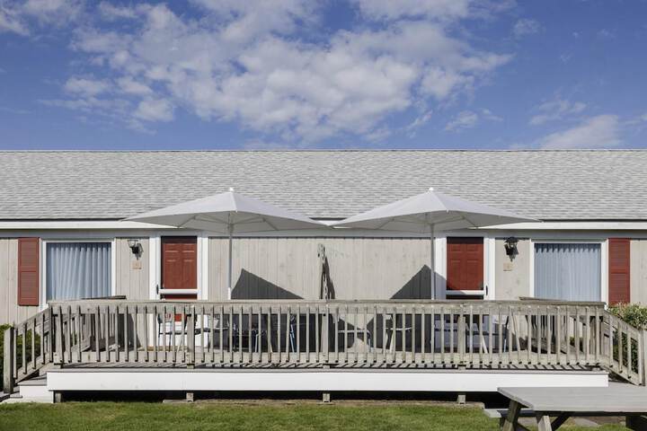 Red Jacket Beach Resort