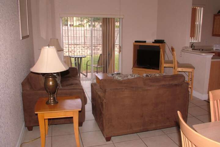 Room 10 of 14