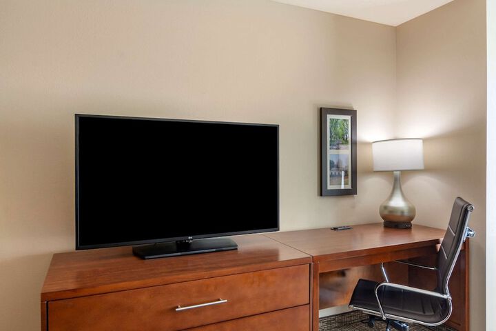 Room 9 of 27