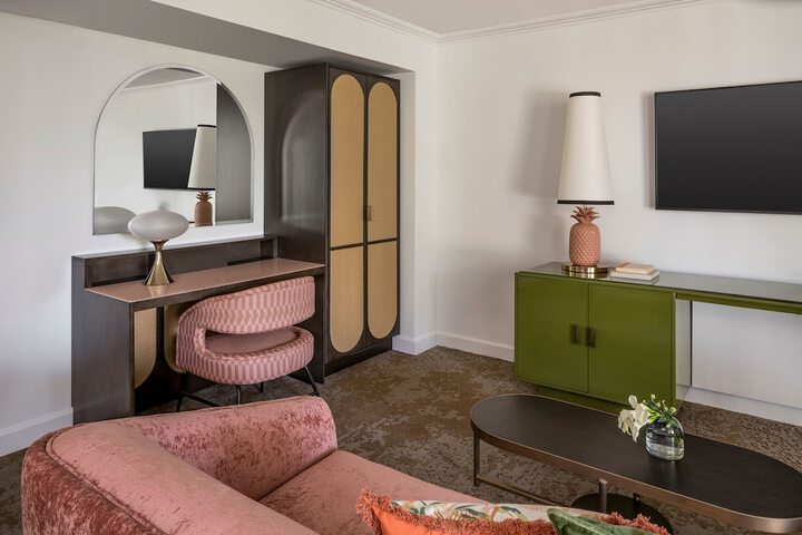 Room 47 of 116