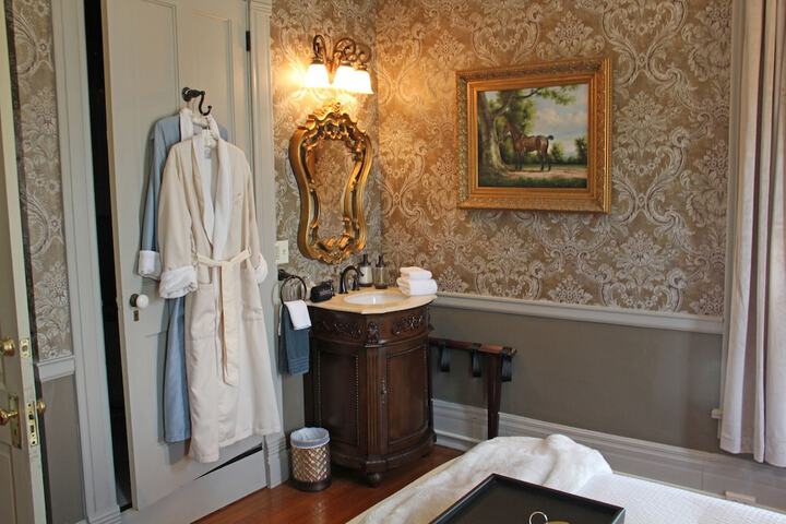 Boonville Luxury Lodging