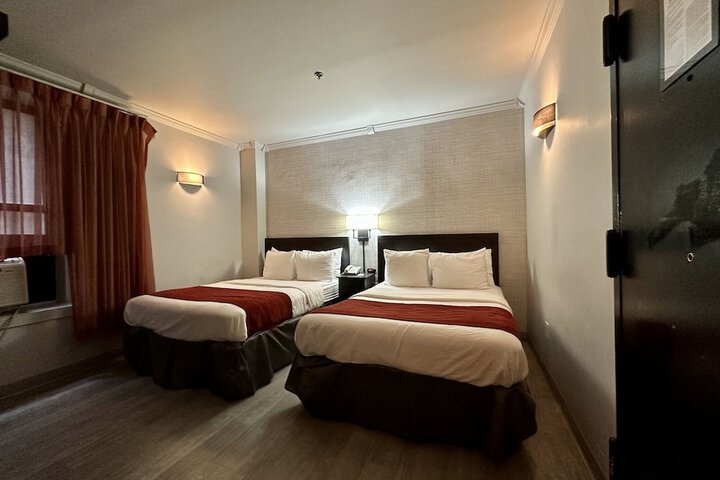 Room 22 of 49
