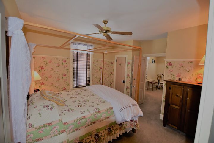 Room 19 of 65