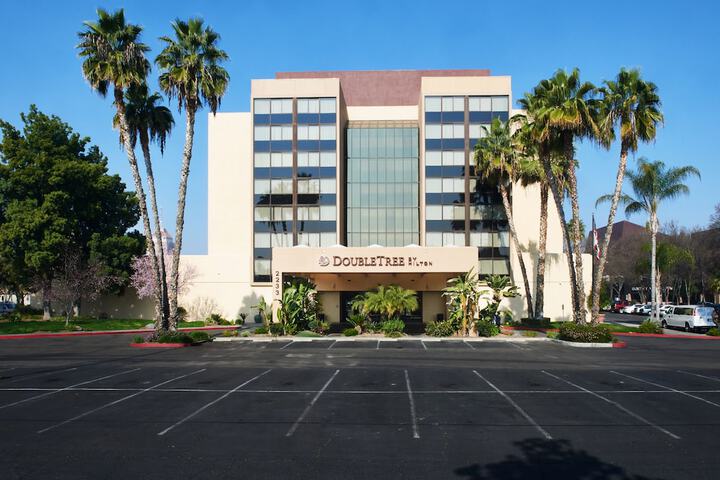 DoubleTree by Hilton Fresno Convention Center