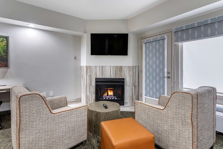 Room 14 of 42