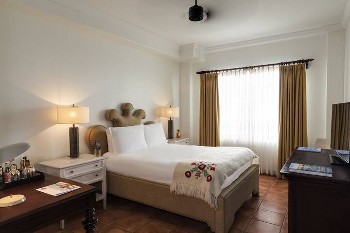 Room 28 of 64
