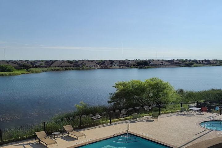 Holiday Inn Express & Suites Wichita Falls by IHG