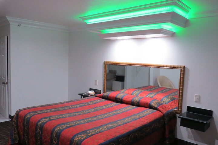 Room 42 of 58