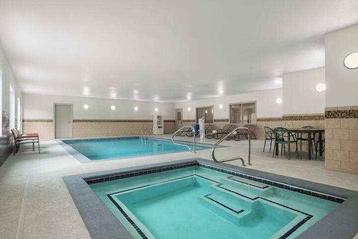 Garner Hotel Madison Huntsville Airport by IHG