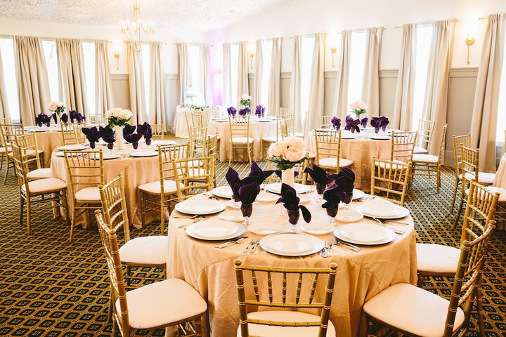Ballroom/Hall 84 of 92