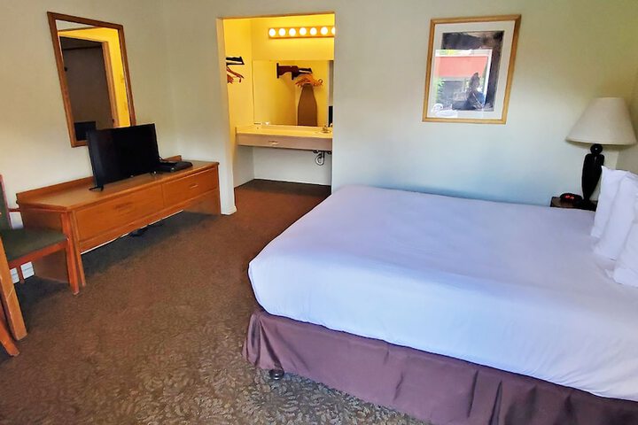 Magnuson Hotel Ely