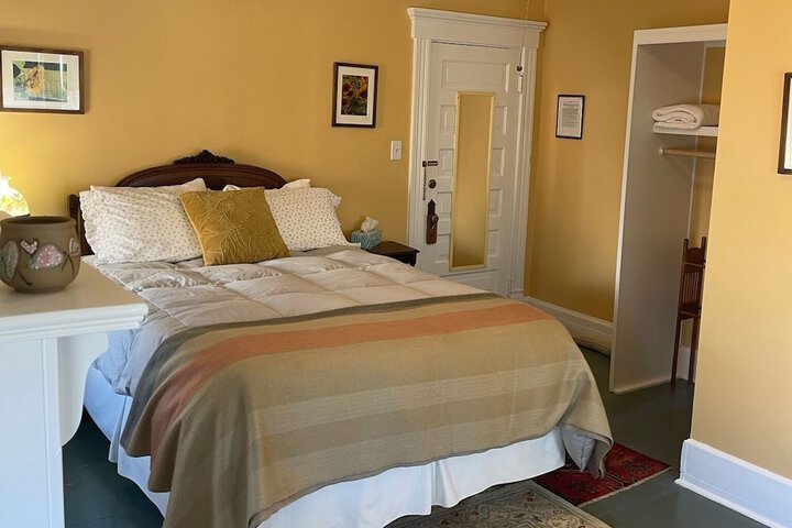 Room 17 of 43