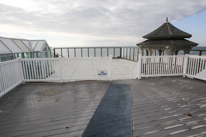 Sundeck 63 of 64