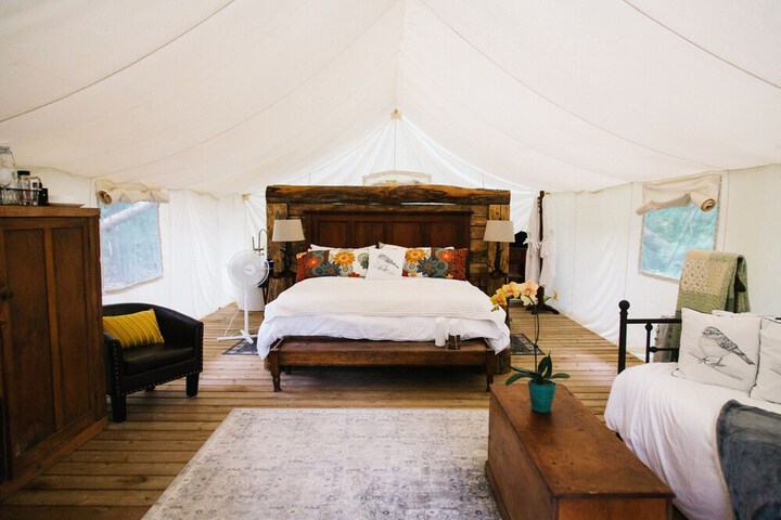 Whispering Springs Wilderness Retreat