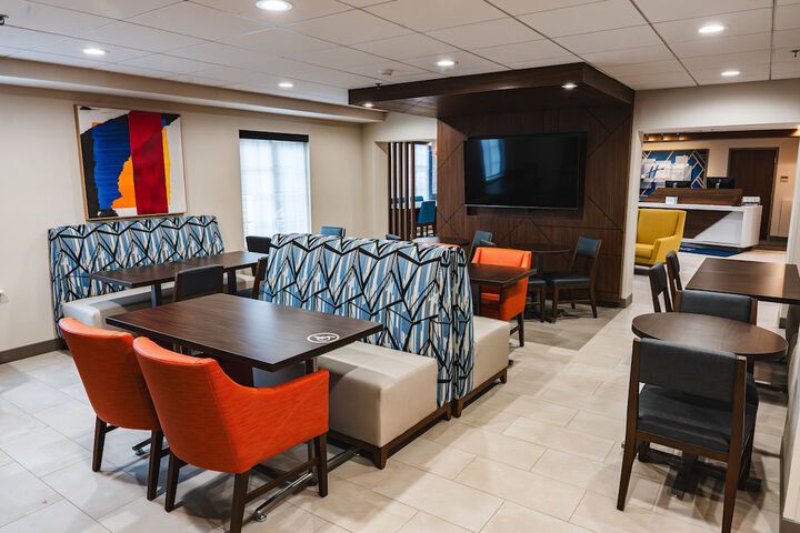 Holiday Inn Express Frazer - Malvern by IHG