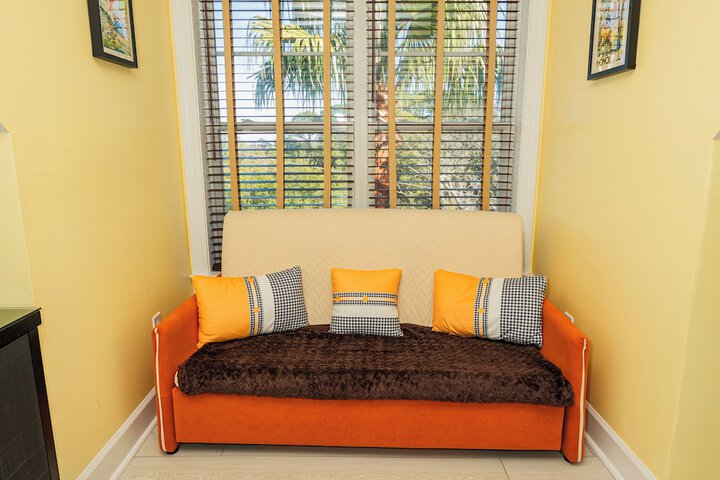 Waters Edge Inn - Adults Only