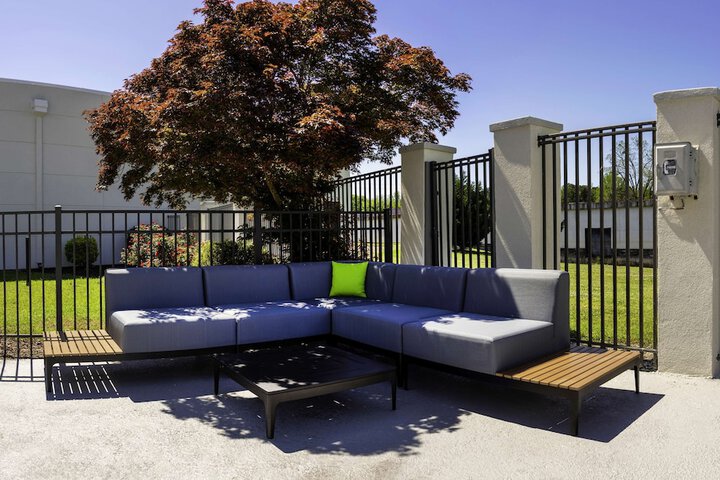 Terrace/Patio 46 of 48