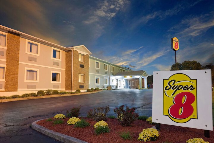 Hotel 2 of 33