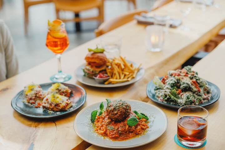 Dining 50 of 77
