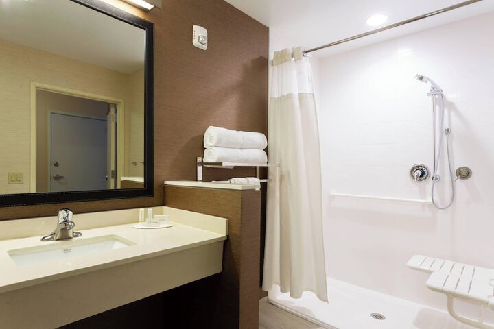 Room 14 of 21