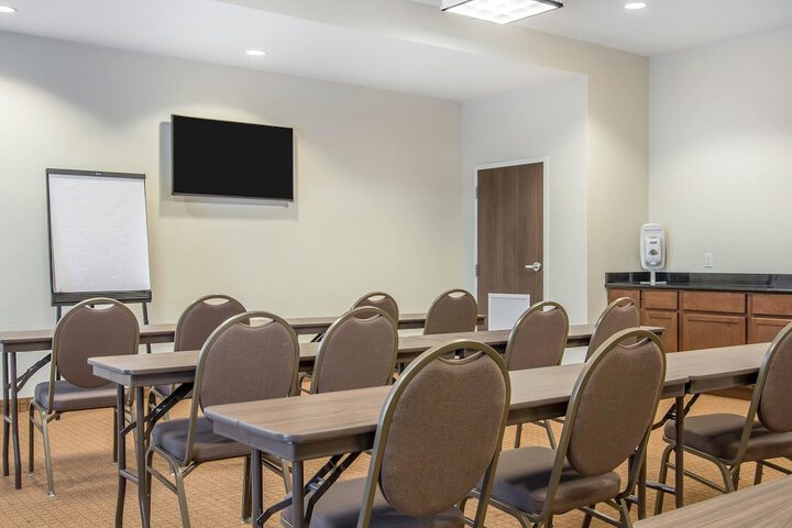Sleep Inn & Suites Meridian - Bonita Lakes