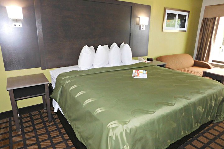 Room 15 of 27