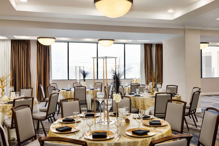 DoubleTree by Hilton Hotel New Orleans Airport