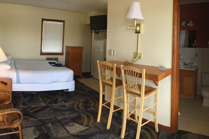 Room 18 of 32
