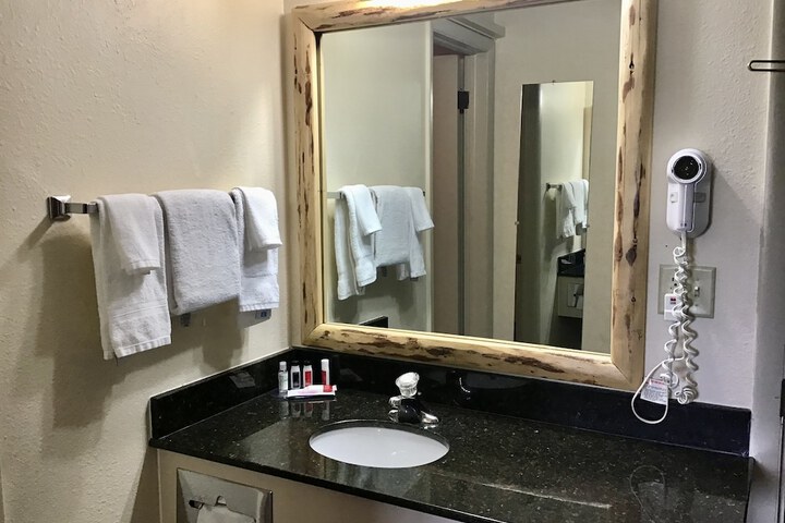 Room 20 of 31