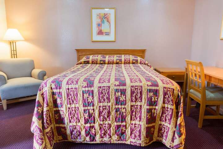 Room 14 of 26