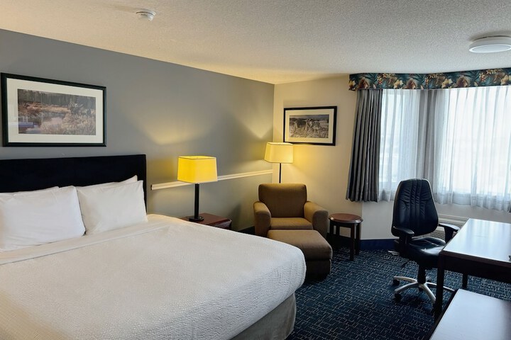 Room 53 of 84